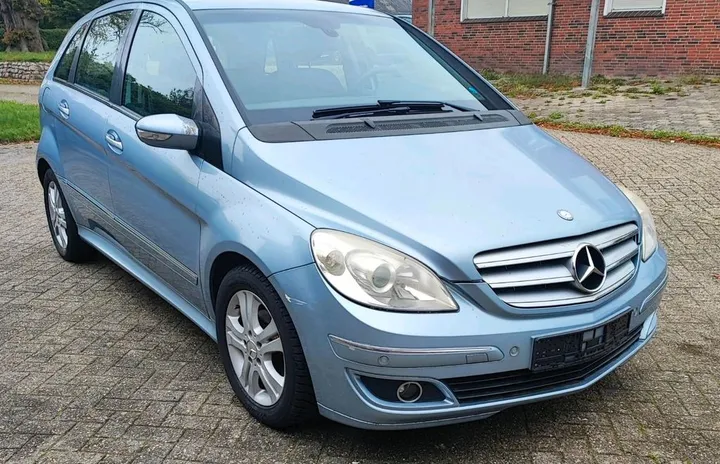 Mercedes-Benz B 170