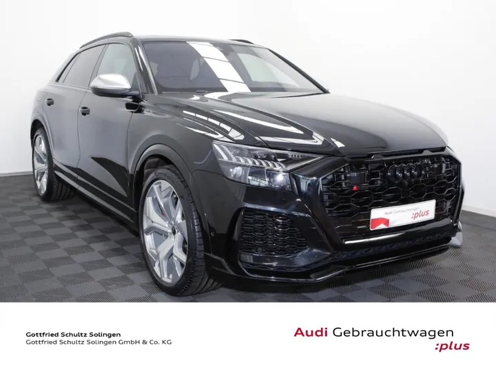 Audi RSQ8