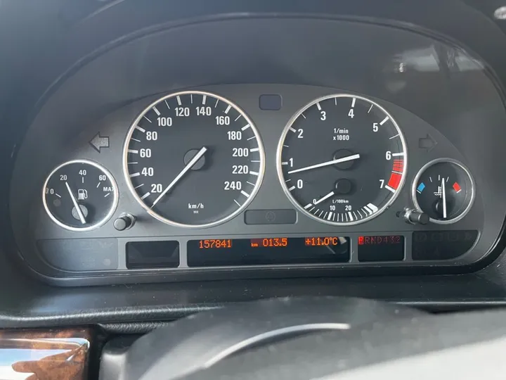 BMW 740