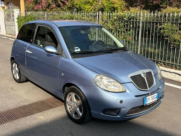 Lancia Ypsilon
