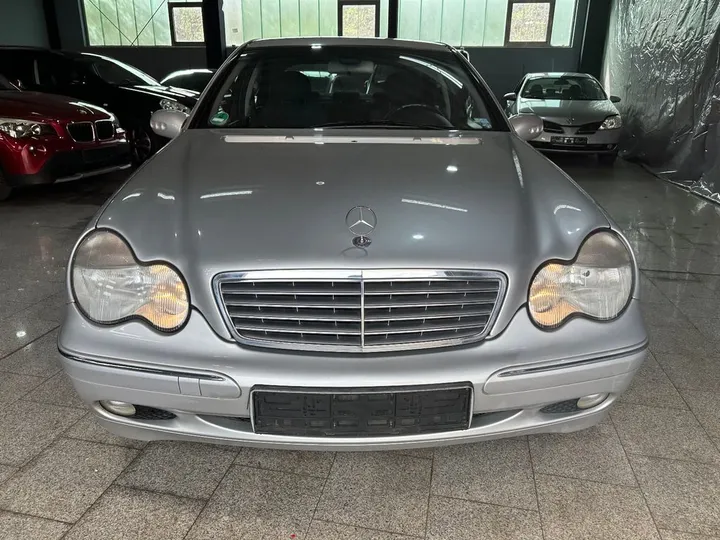 Mercedes-Benz C 220