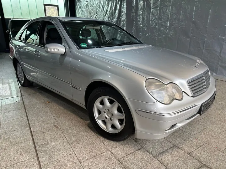 Mercedes-Benz C 220