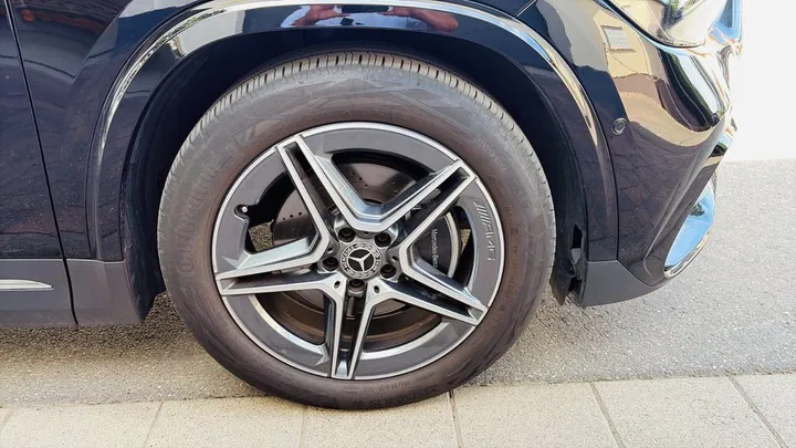 Mercedes-Benz GLA 220