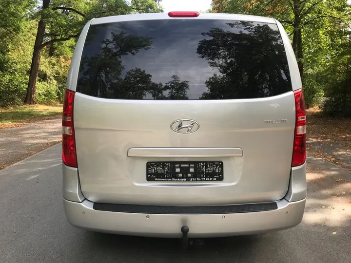 Hyundai H-1