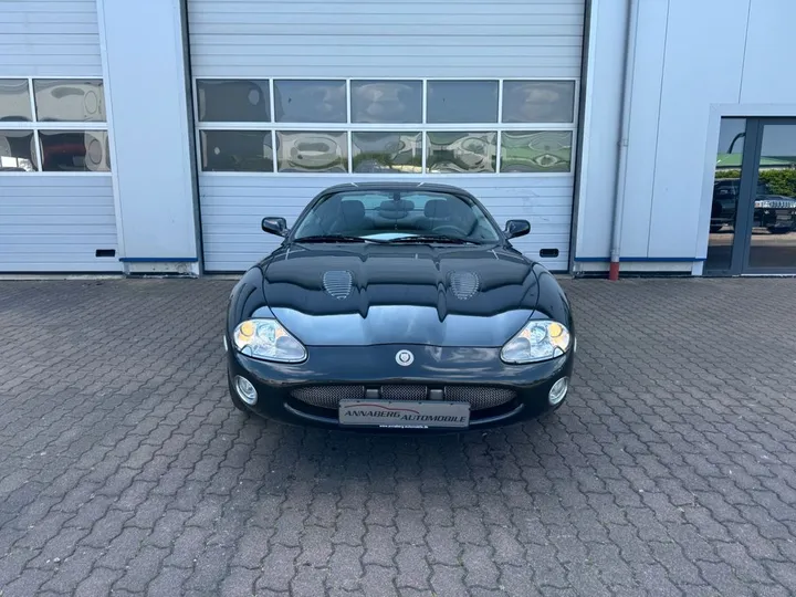 Jaguar XKR
