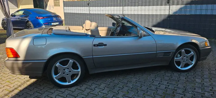 Mercedes-Benz SL 320