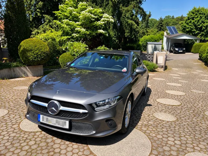 Mercedes-Benz A 180