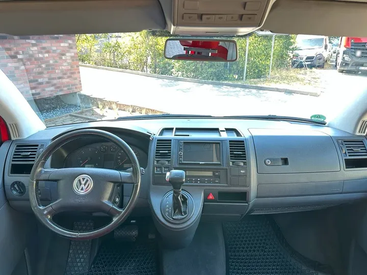 Volkswagen T5 Caravelle