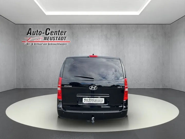 Hyundai H-1