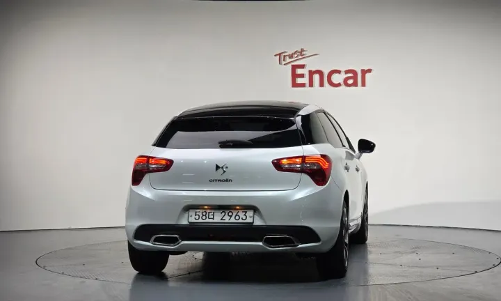 Citroen-DS DS5