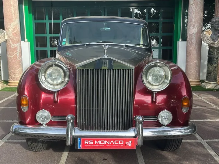 Rolls-Royce Phantom