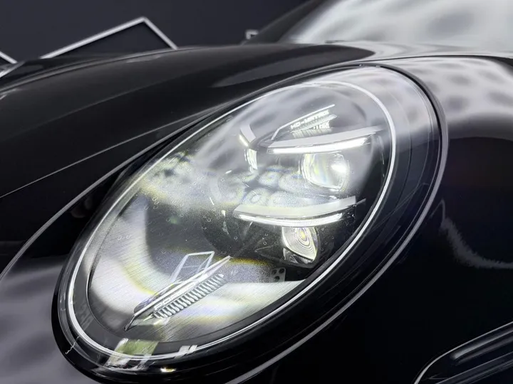 Porsche 992
