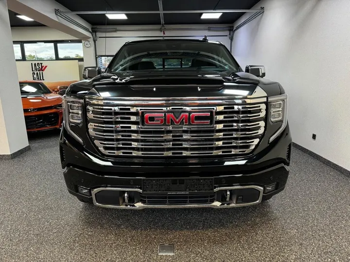 GMC Sierra