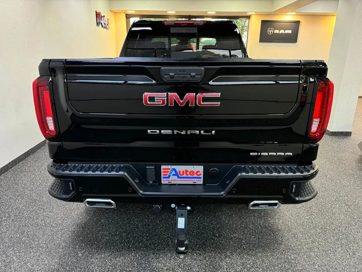 GMC Sierra