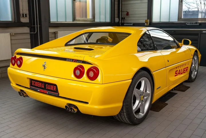 Ferrari F355