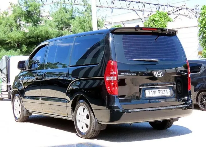 Hyundai Starex