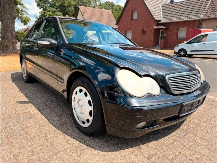 Mercedes-Benz C 220