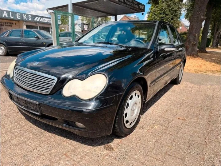 Mercedes-Benz C 220