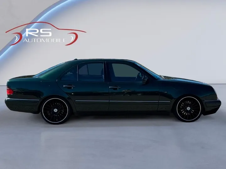 Mercedes-Benz E 430
