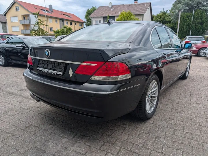BMW 730