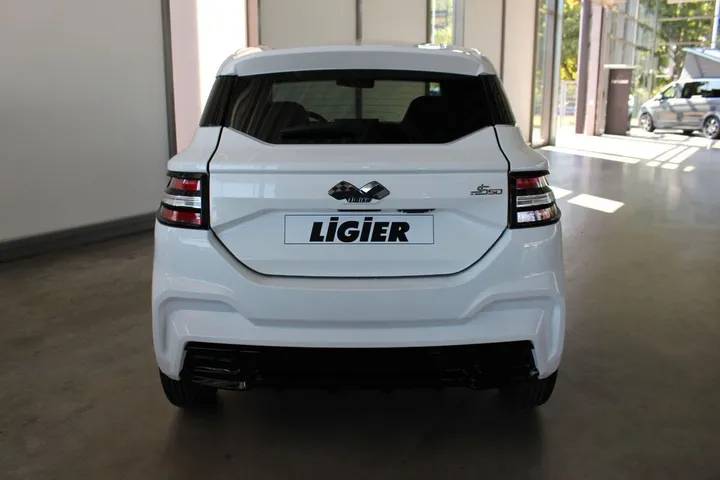 Ligier JS 50
