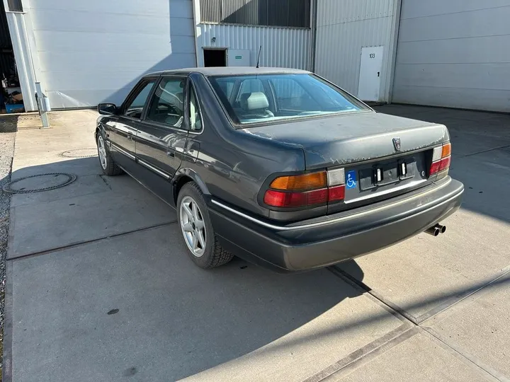 Rover 827