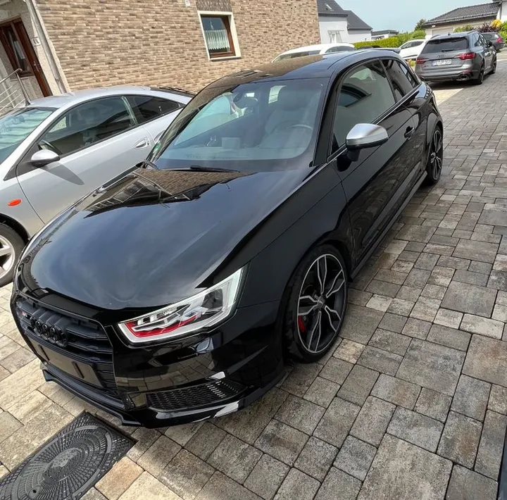 Audi S1