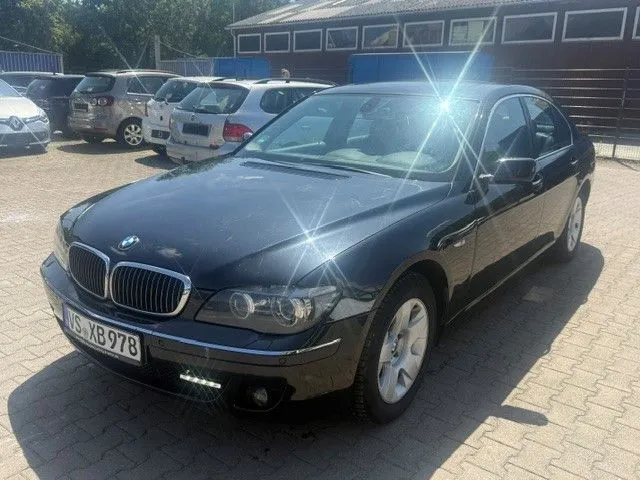 BMW 730