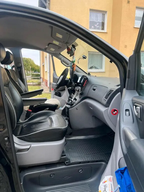 Hyundai H-1