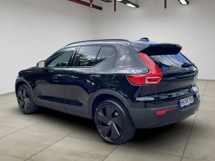 Volvo EX40