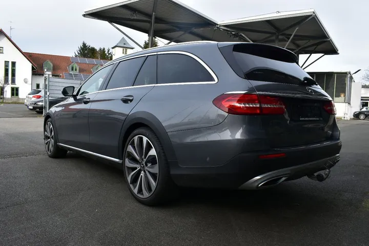 Mercedes-Benz E 400