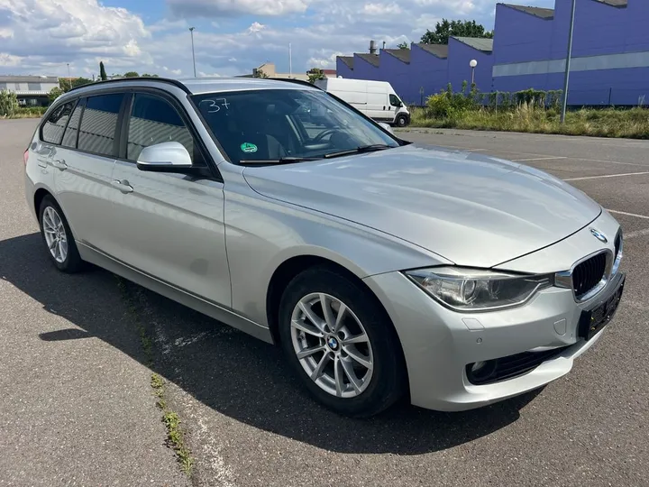 BMW 320