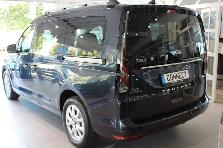 Ford Grand Tourneo