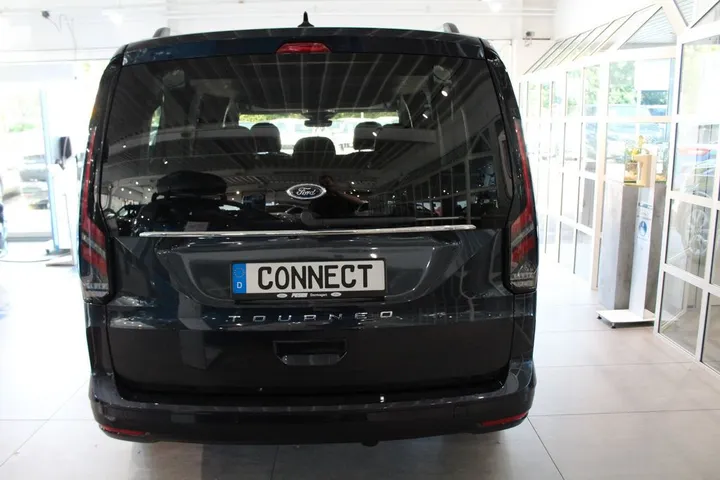 Ford Grand Tourneo
