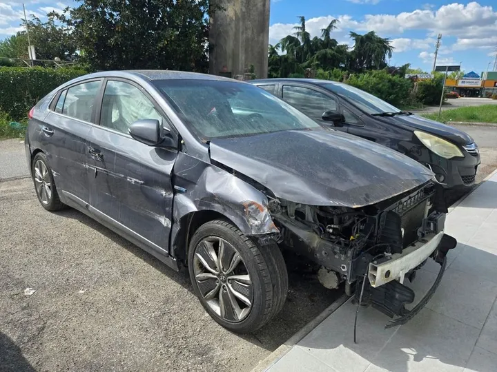 Hyundai IONIQ