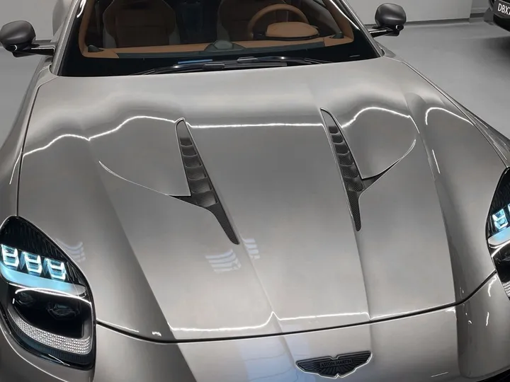 Aston Martin Vanquish