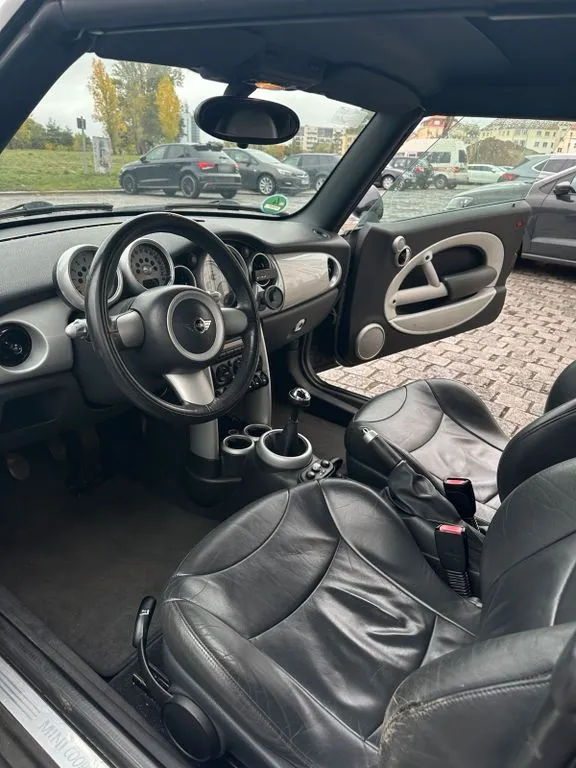 MINI Cooper Cabrio