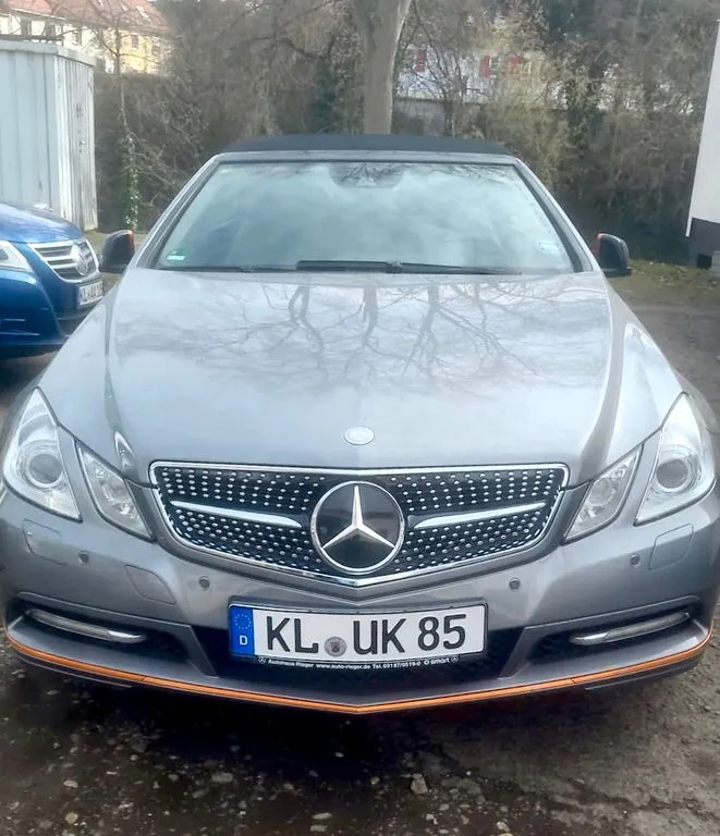 Mercedes-Benz E 200