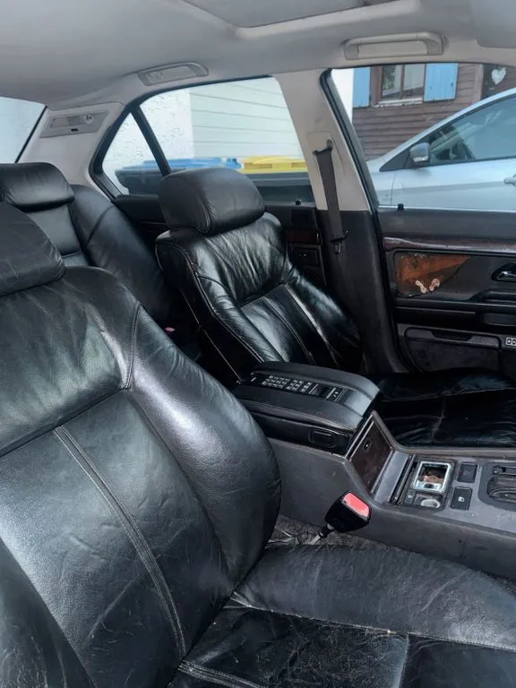 BMW 728