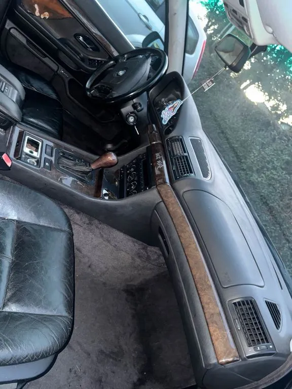 BMW 728