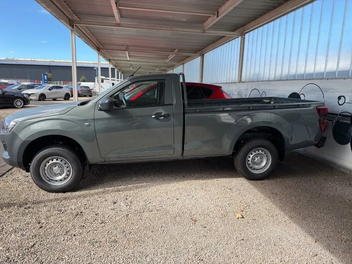 Isuzu D-Max