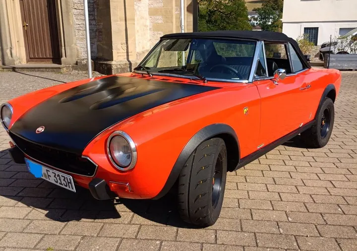 Fiat 124 Spider