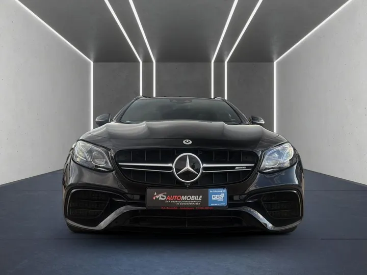 Mercedes-Benz E 63 AMG