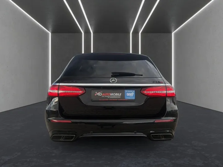 Mercedes-Benz E 63 AMG