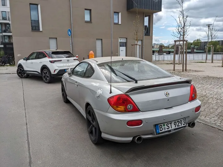 Hyundai Coupe