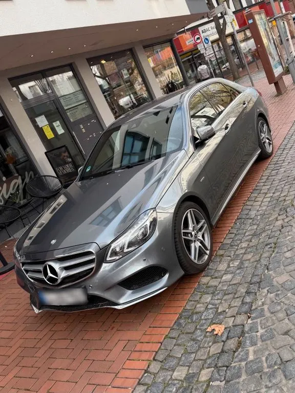 Mercedes-Benz E 200