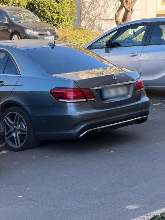 Mercedes-Benz E 200