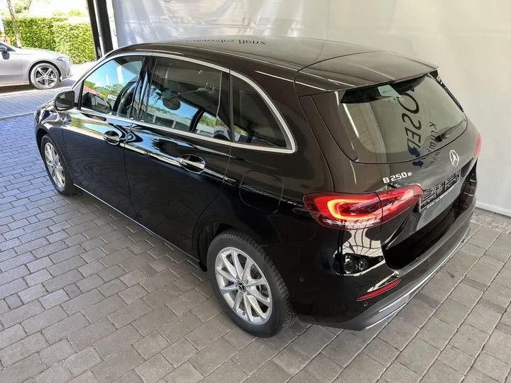 Mercedes-Benz B 250