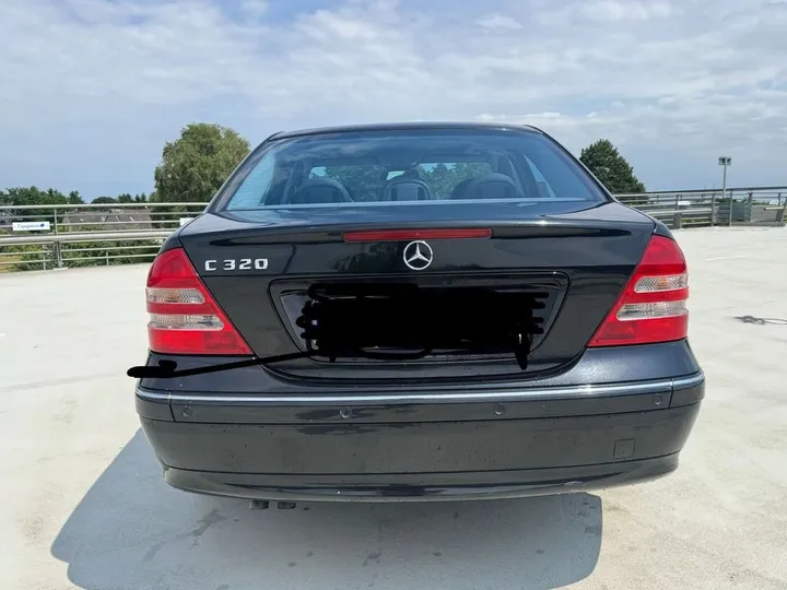 Mercedes-Benz C 320