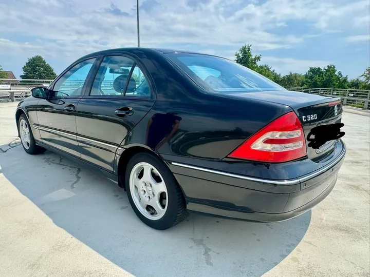 Mercedes-Benz C 320